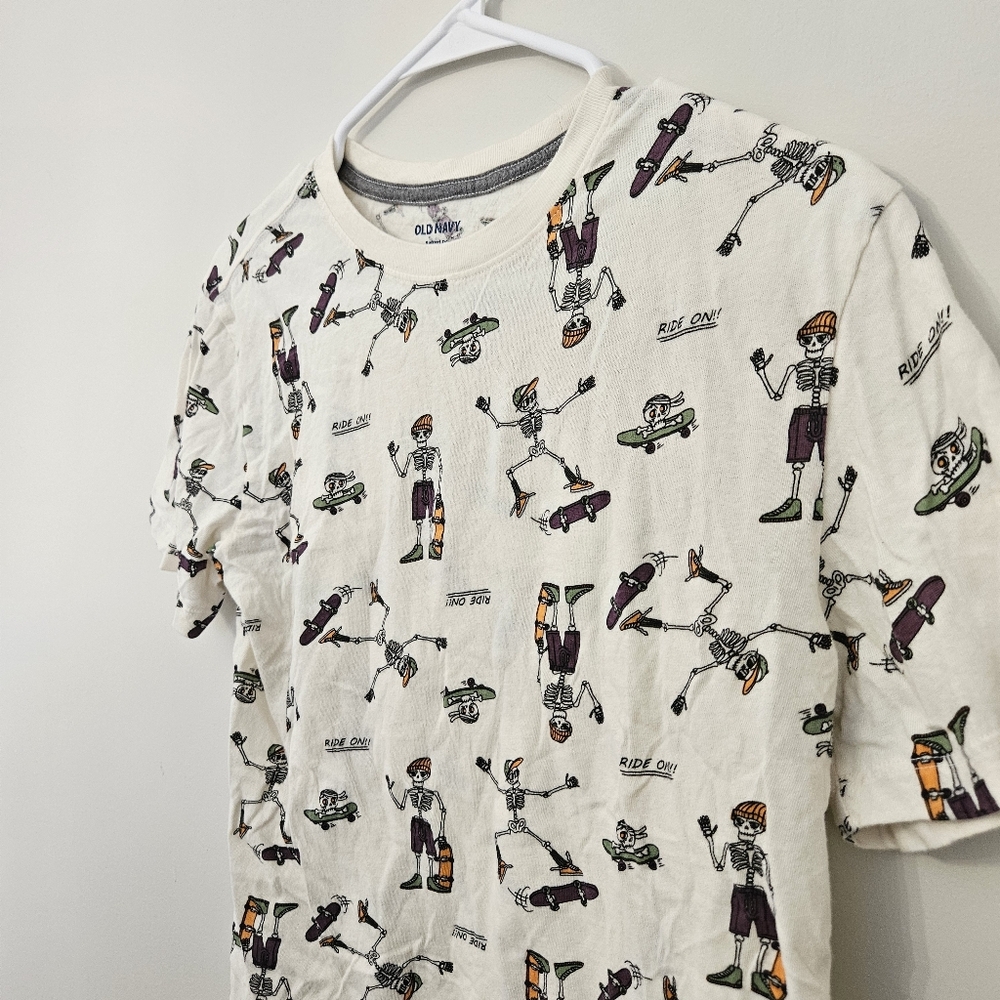 Skeleton Skateboarding Tee